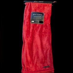 New! Betsey Johnson red bow throw blanket 50X70” TikTok viral!